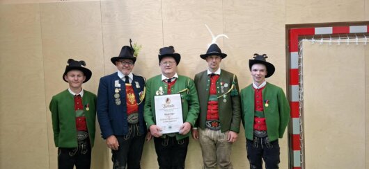 Ehrenzeichen der Trioler Jungschützen in Gold für Harald Jäger